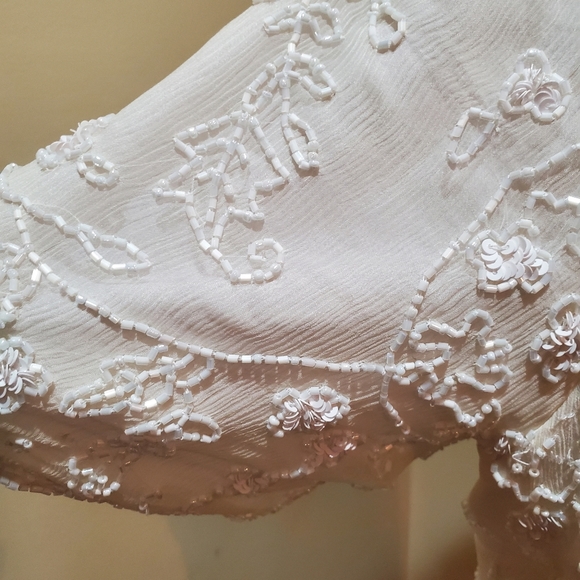 Woman's blouse - Picture 4 of 16